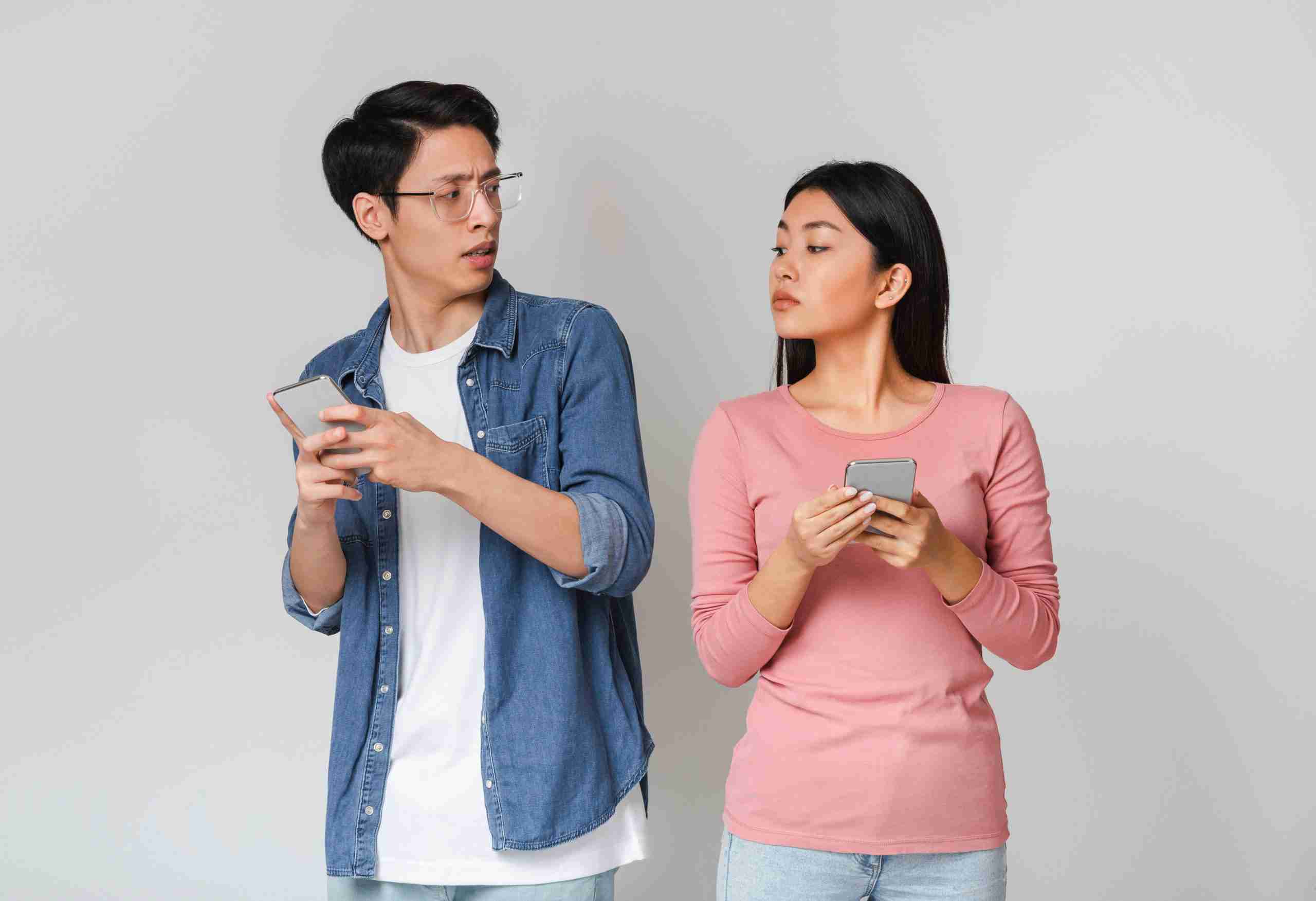 Building and breaking trust in a relationship